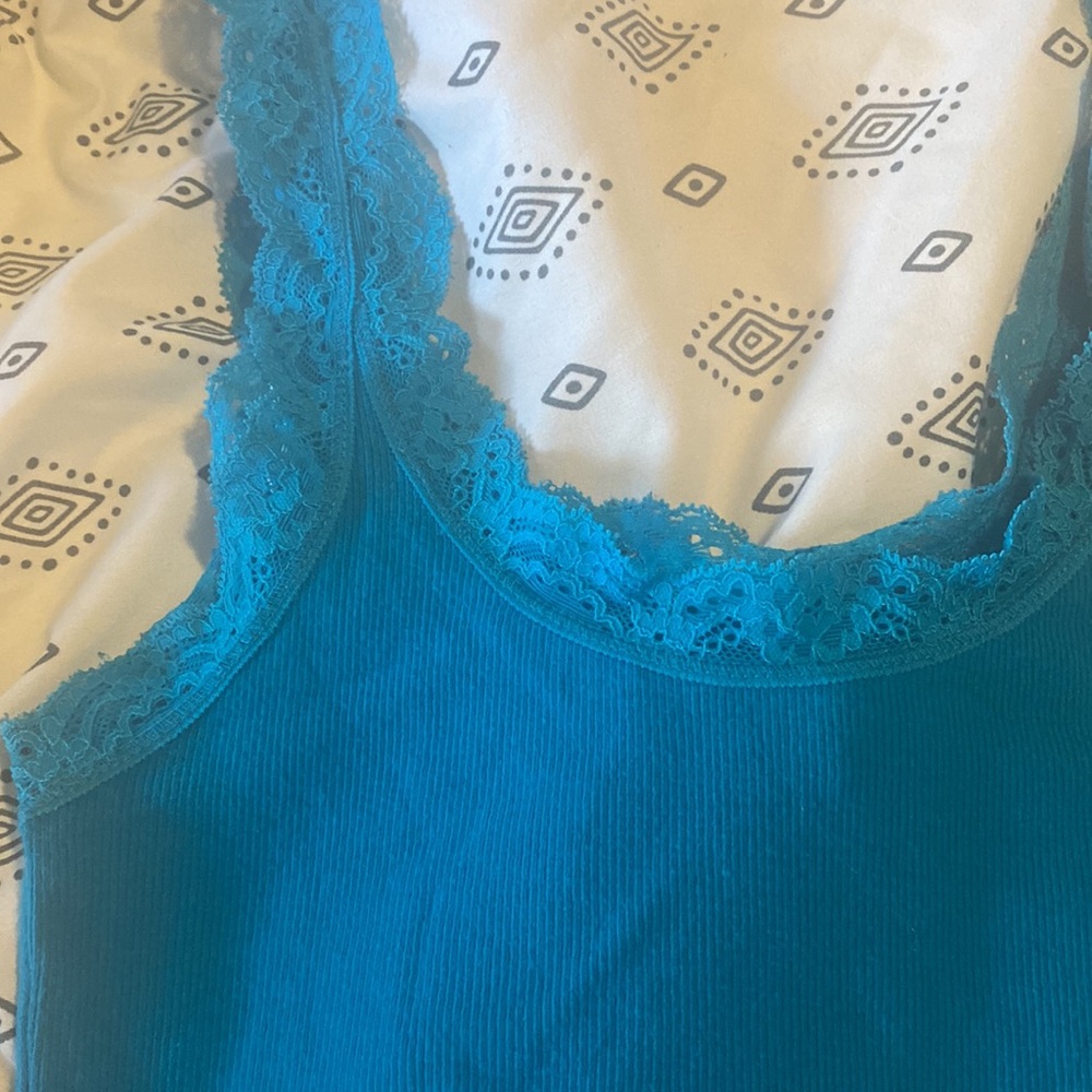 Tank top - Picture 2 of 2